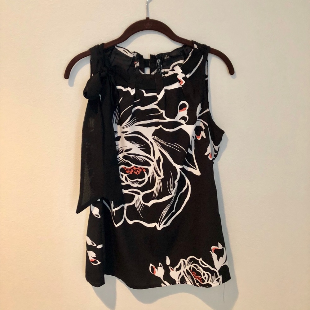 Sophisticated/Cute Flowy Blouse by Milano